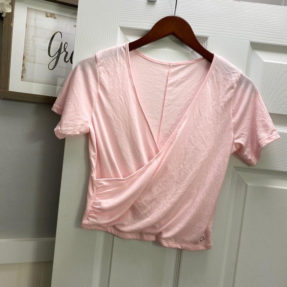 Gapfit pink crop top